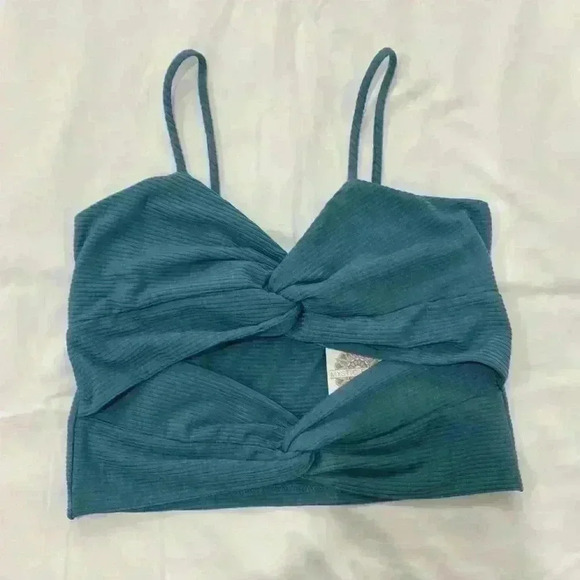 Twisted tank top - Picture 2 of 2